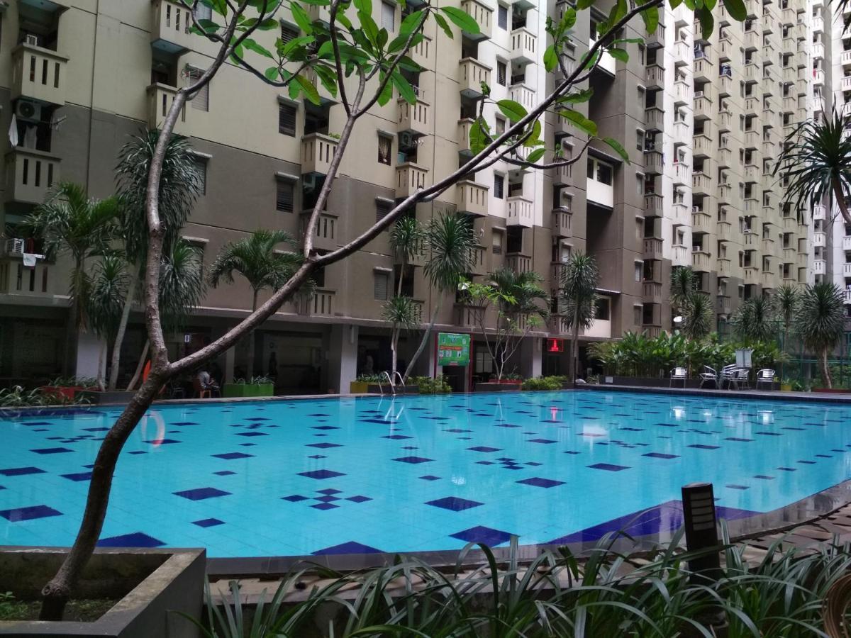 Private & Stylish 2br At Gateway Ahmad Yani Cicadas By Travelio Apartemen